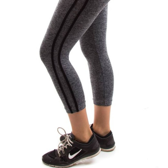 *FIRM PRICE* Body Shaping Athletic Sports Leggings - Picture 2 of 4